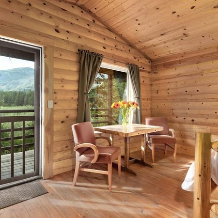 Summit Mountain Lodge And Steakhouse East Glacier Park Village Zewnętrze zdjęcie