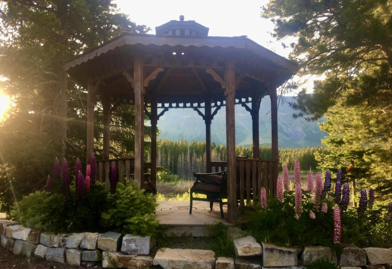 Summit Mountain Lodge And Steakhouse East Glacier Park Village Zewnętrze zdjęcie