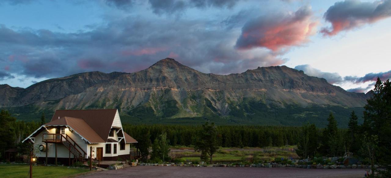 Summit Mountain Lodge And Steakhouse East Glacier Park Village Zewnętrze zdjęcie