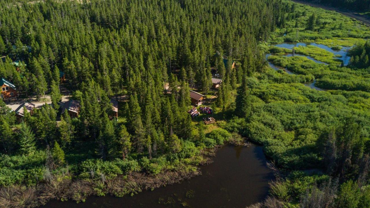 Summit Mountain Lodge And Steakhouse East Glacier Park Village Zewnętrze zdjęcie